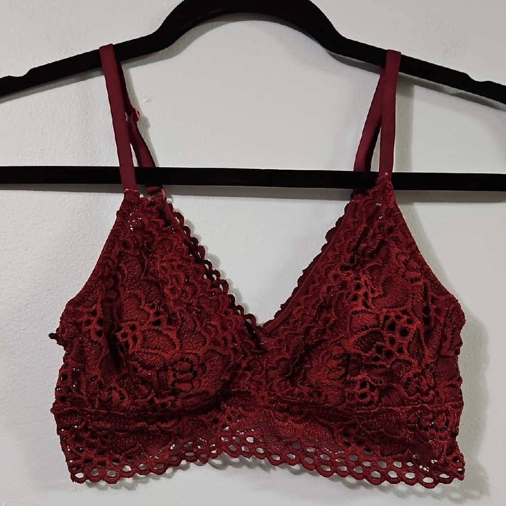 Aerie Lace Bralette in Rich Burgundy Pull Over Lightly Lined Wireless Size SP